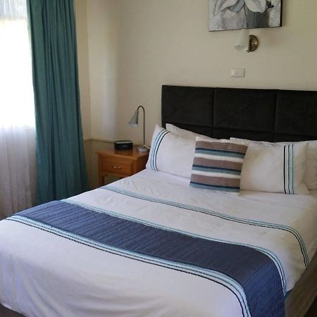 Kaniva Midway Motel Ngoại thất bức ảnh