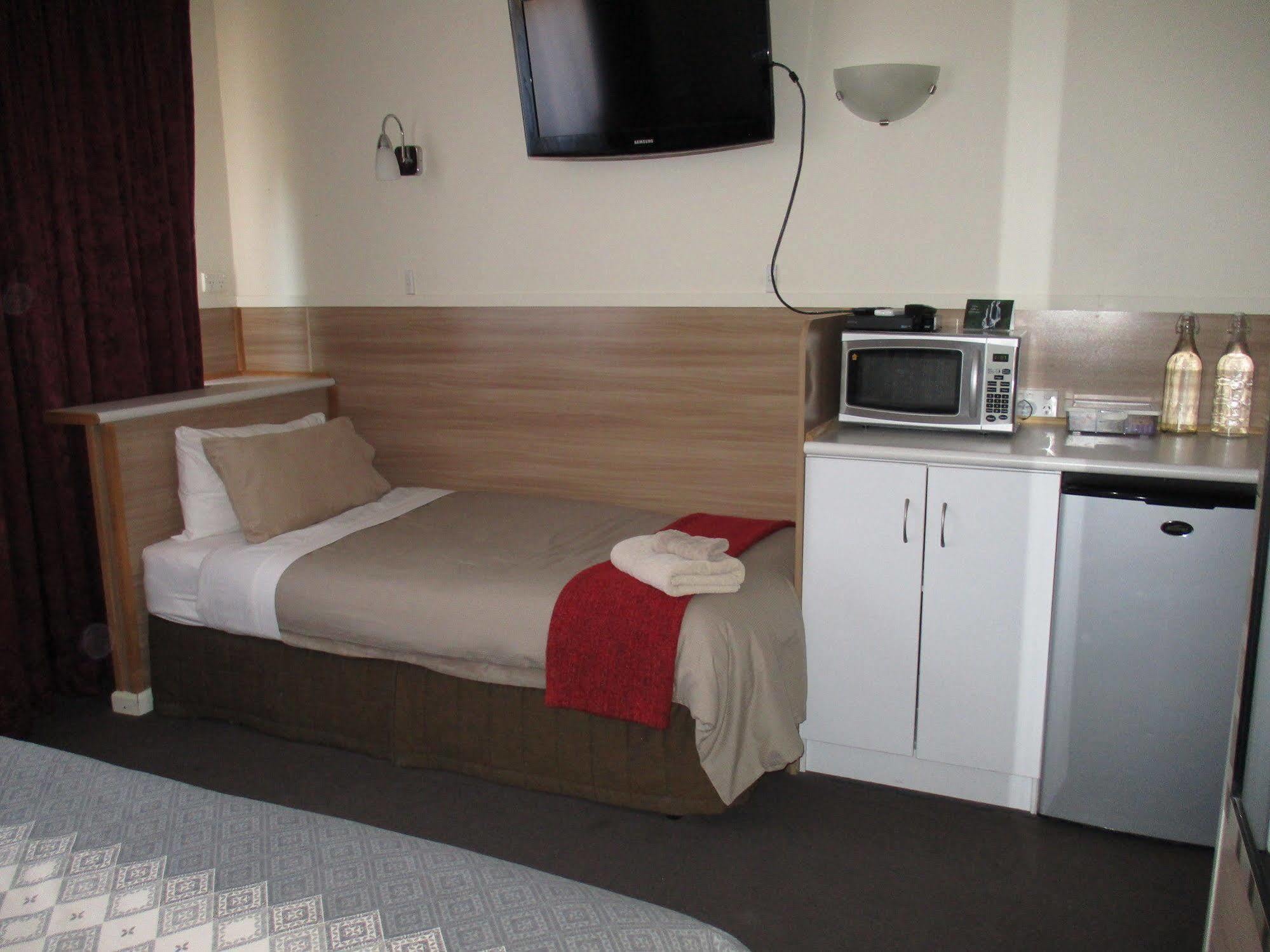 Kaniva Midway Motel Ngoại thất bức ảnh