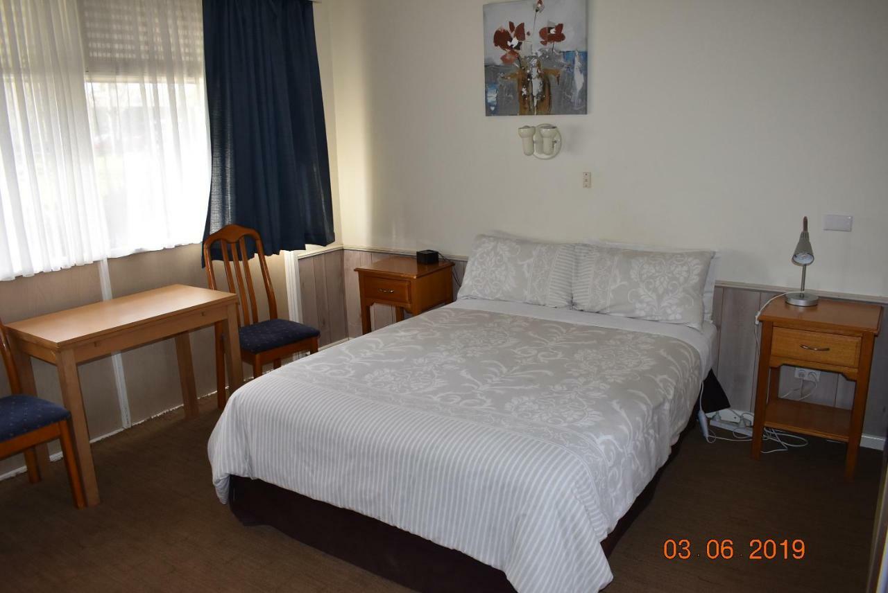 Kaniva Midway Motel Ngoại thất bức ảnh